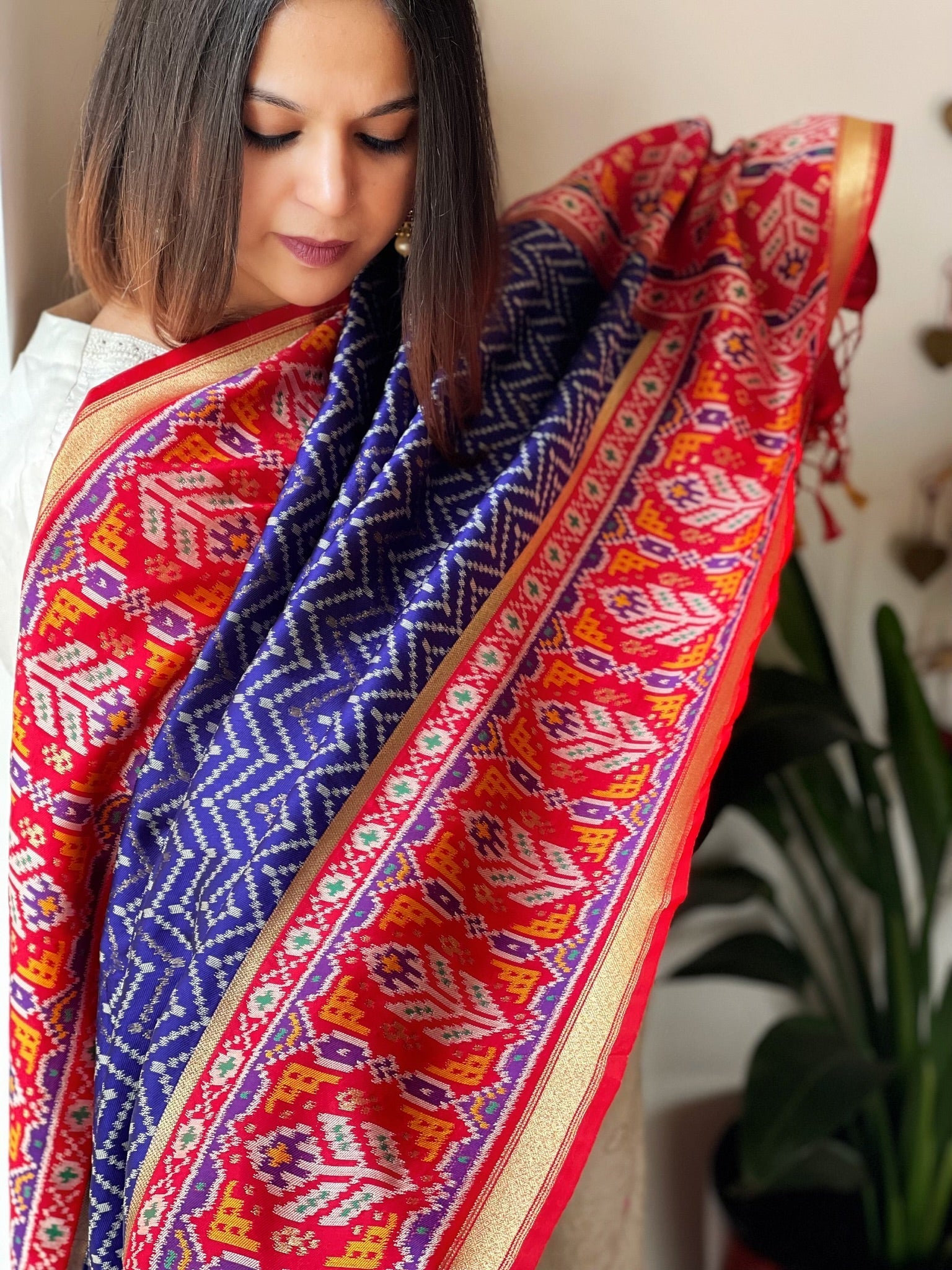 Woven Designer Patola Dupatta in Silk - Masakalee