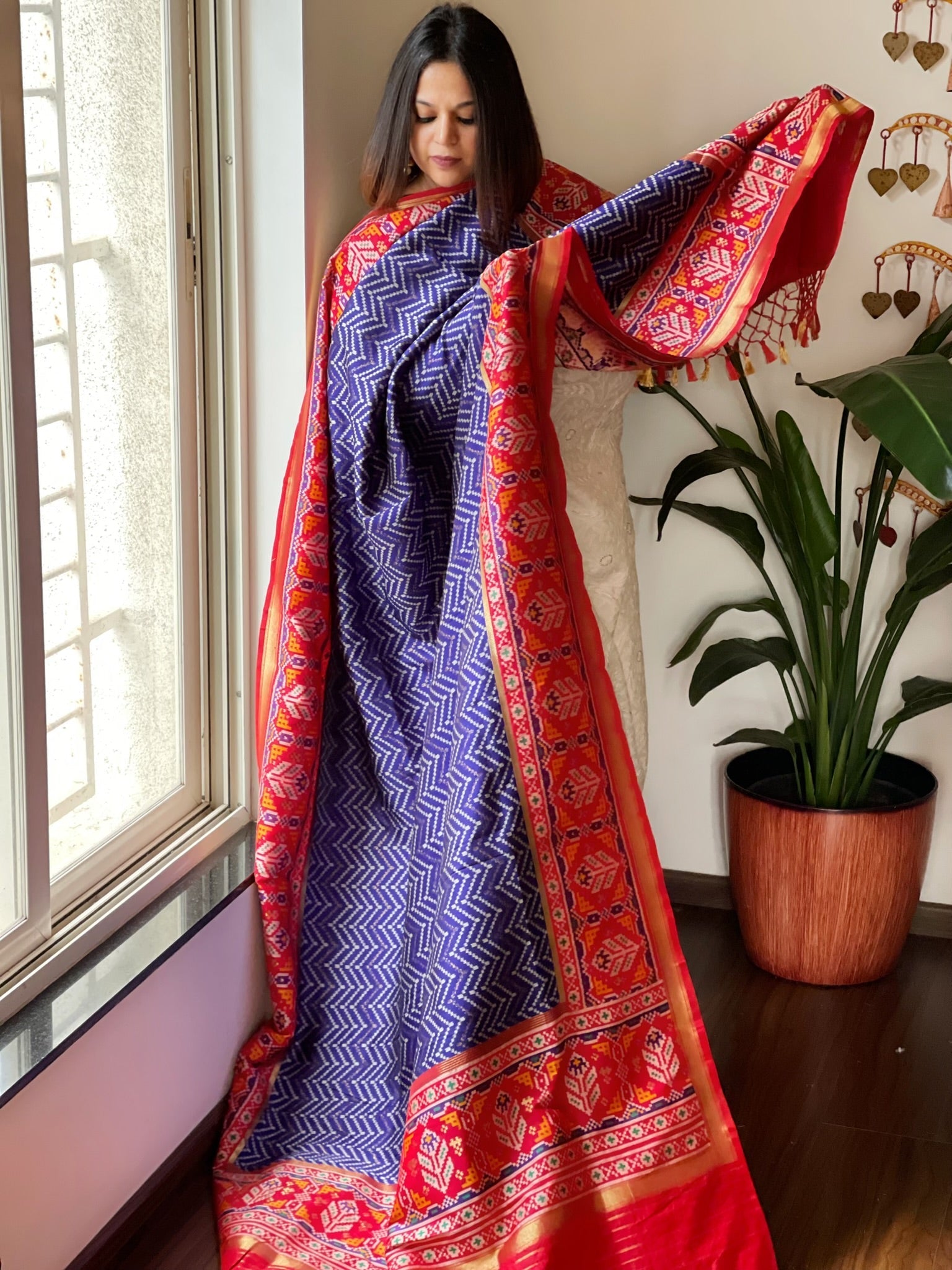 Woven Designer Patola Dupatta in Silk - Masakalee