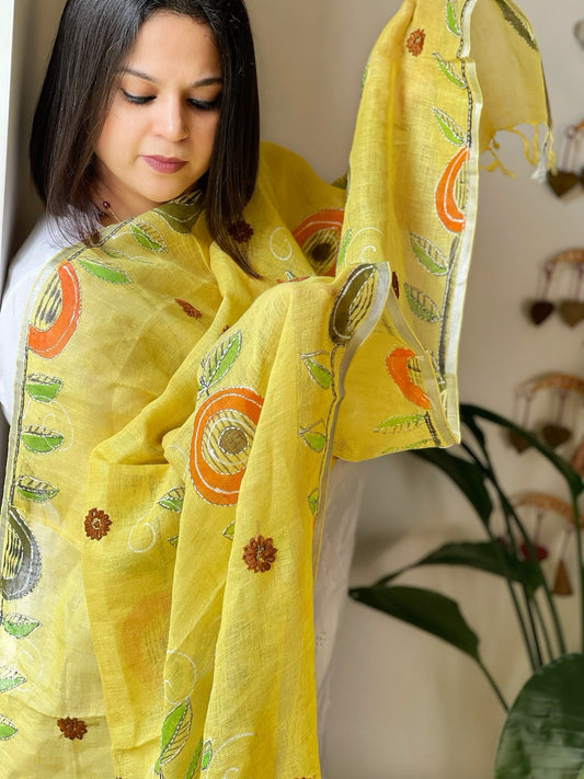 Yellow Handpainted Dupatta with Kantha Stitch Handwork in Linen - Masakalee