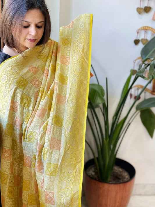 Yellow Handwoven Banarasi Rangkhat Dupatta in Pure Georgette - Masakalee