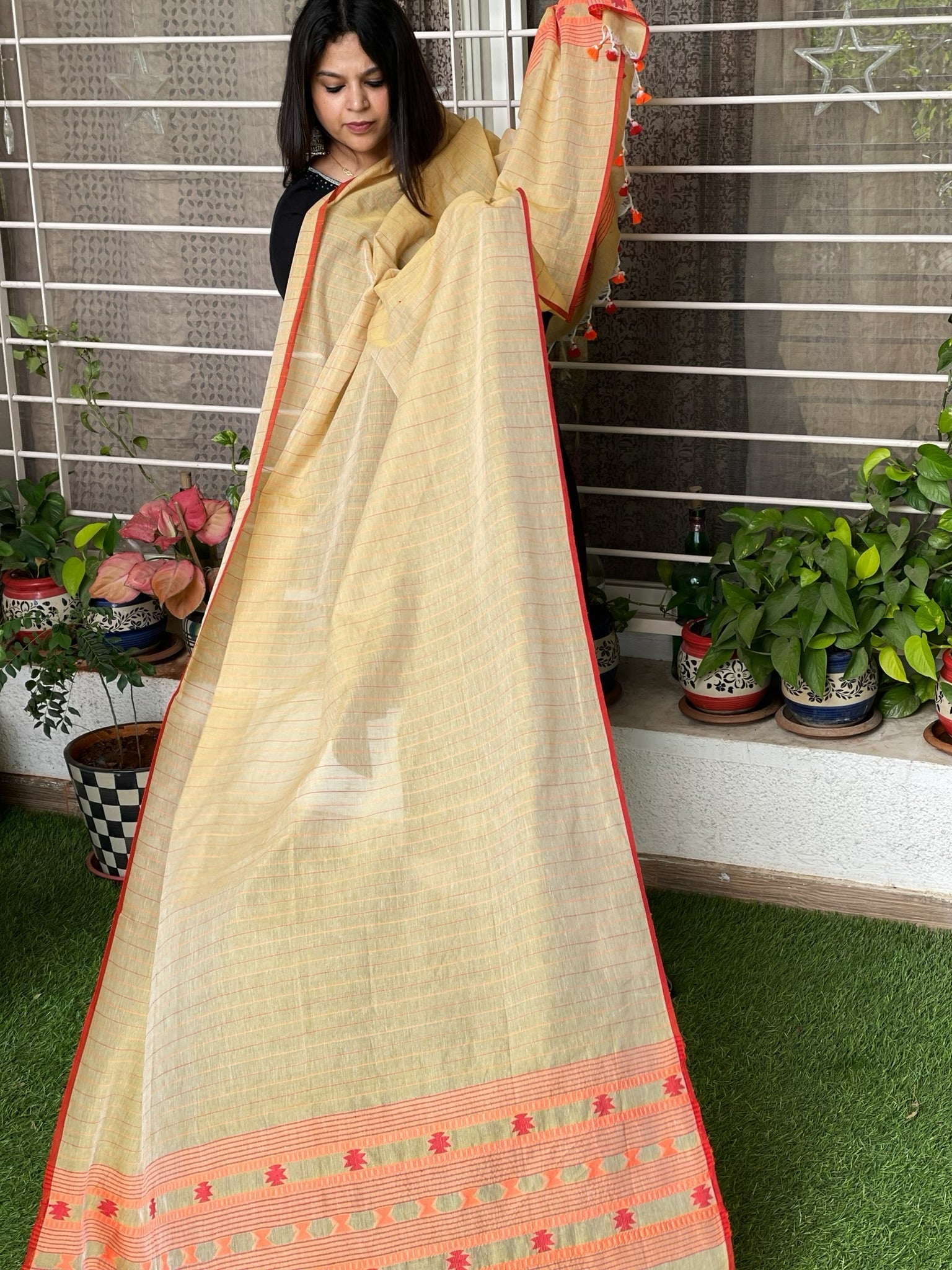 Yellow Handwoven Bhujodi Dupatta in Chanderi Cotton - Masakalee