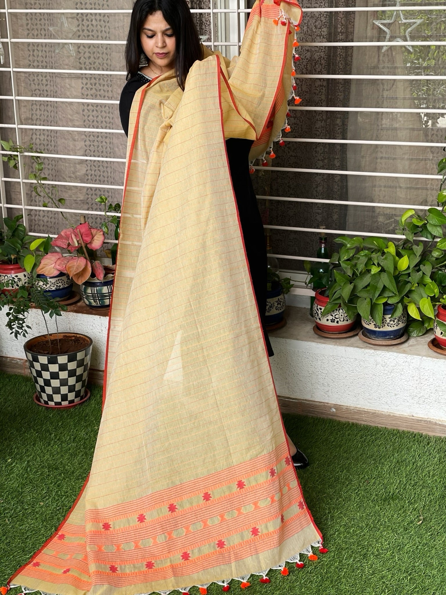 Yellow Handwoven Bhujodi Dupatta in Chanderi Cotton - Masakalee