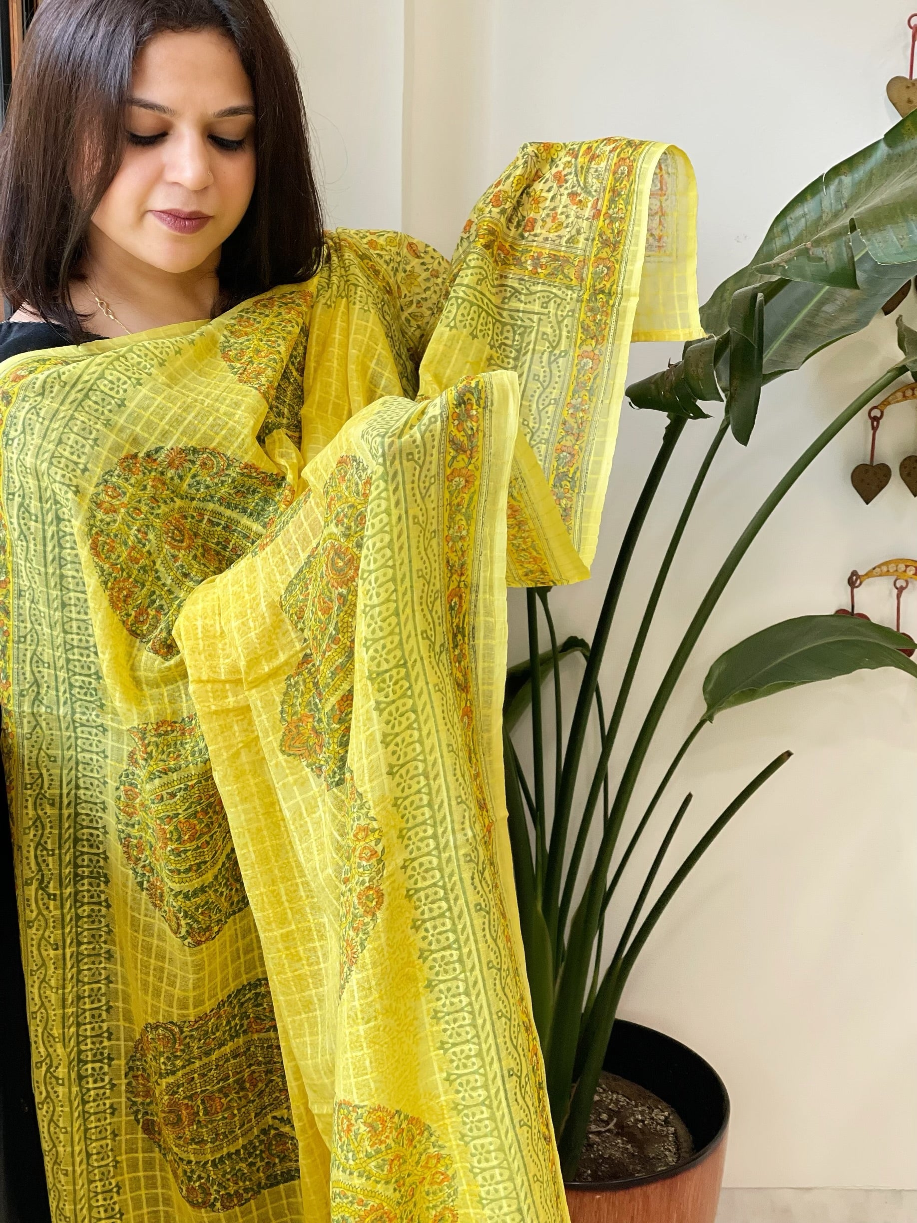 Yellow Mul Cotton Handblock Printed Dupatta - Masakalee