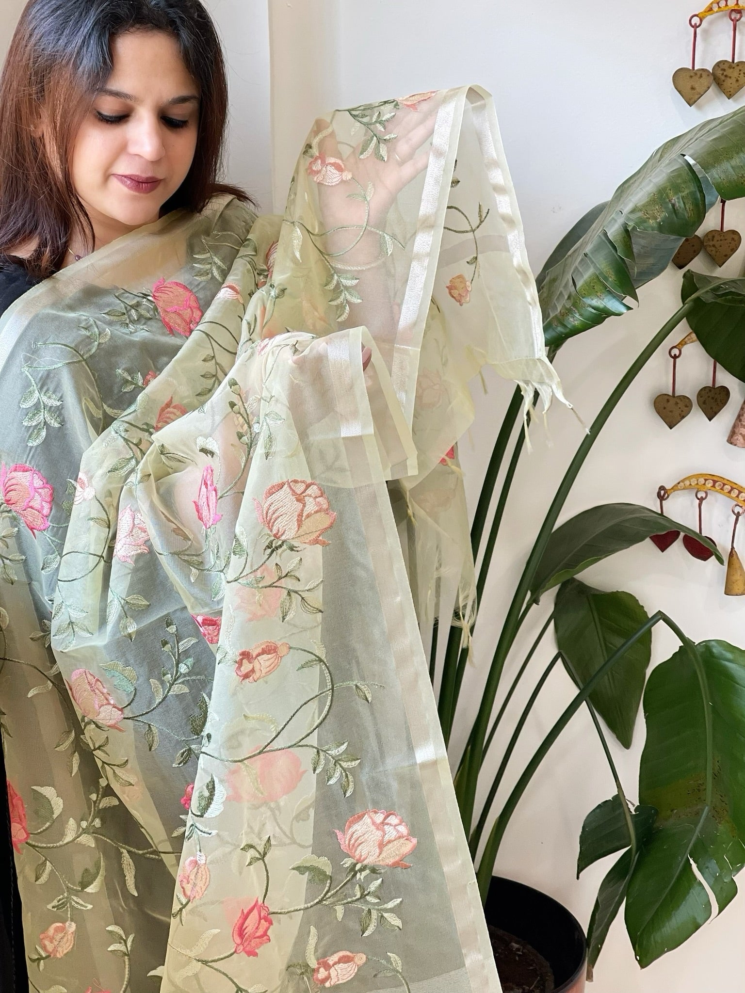 Yellow Organza Dupatta with Thread Embroidery - Masakalee