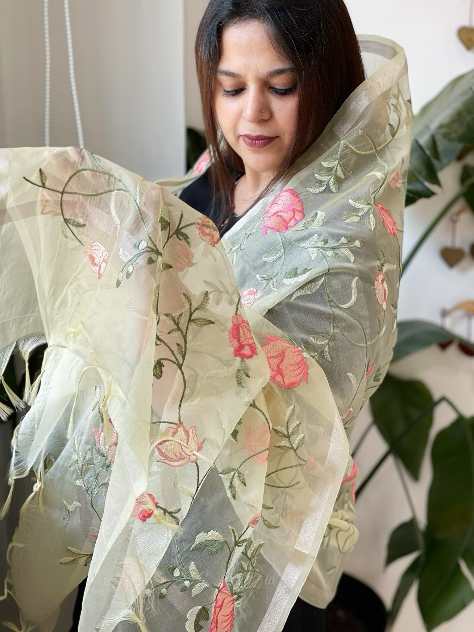 Yellow Organza Dupatta with Thread Embroidery - Masakalee