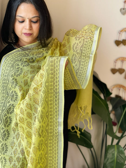 Yellow Pure Linen Handblock Printed Dupatta - Masakalee