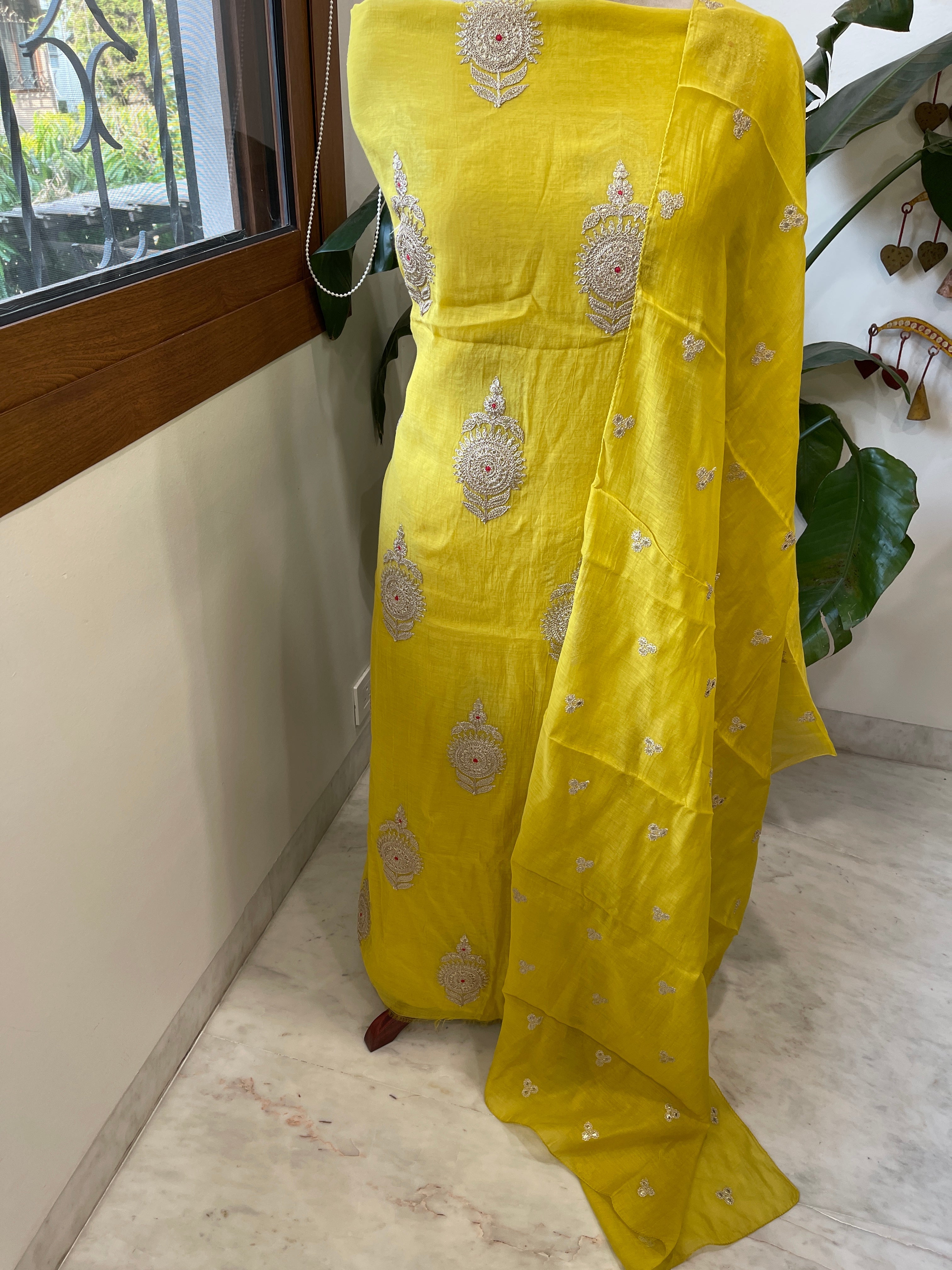 Yellow Suit Set with Gold Thread & Sequin Work in Pure Mul - Masakalee
