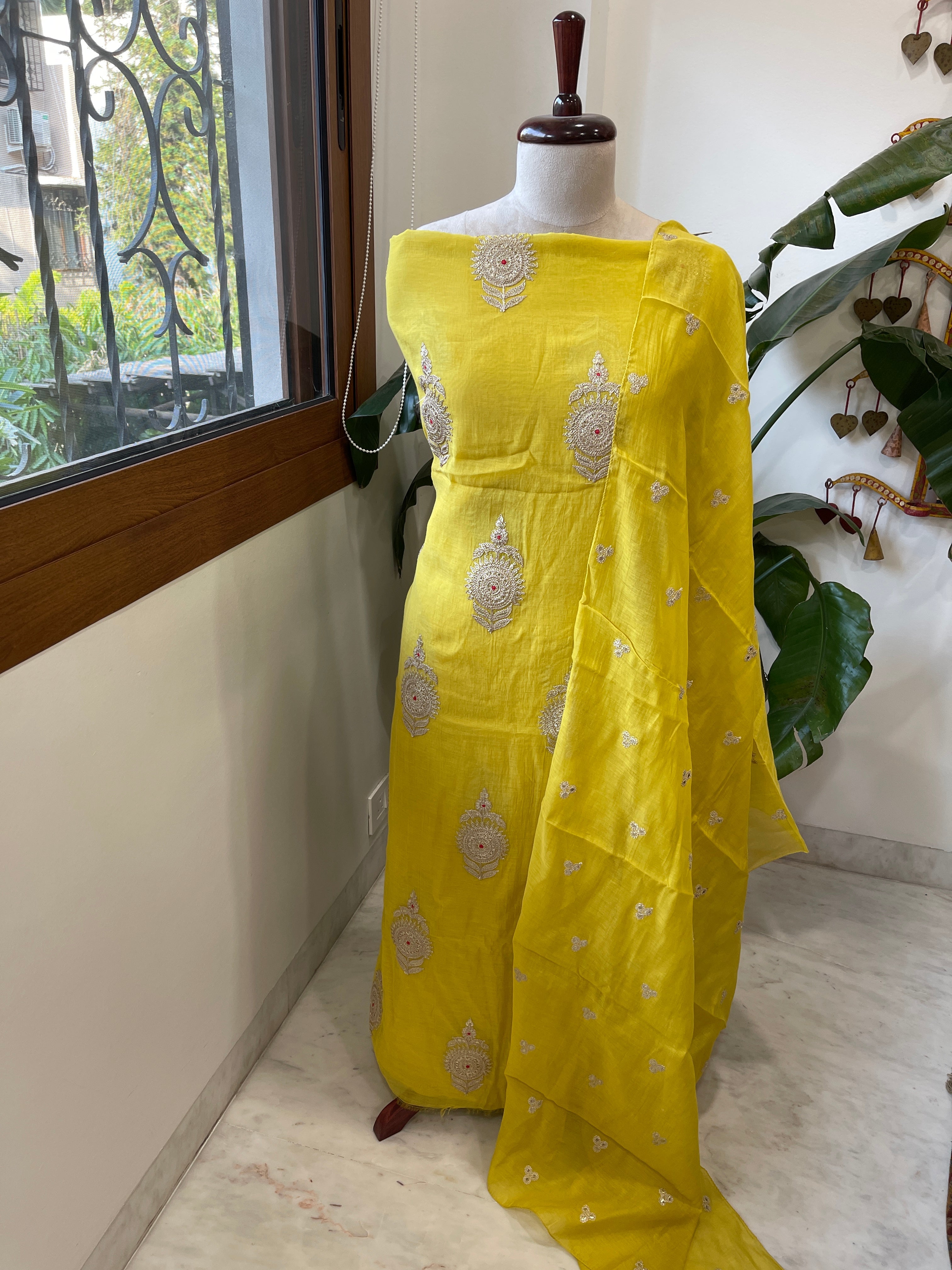 Yellow Suit Set with Gold Thread & Sequin Work in Pure Mul - Masakalee