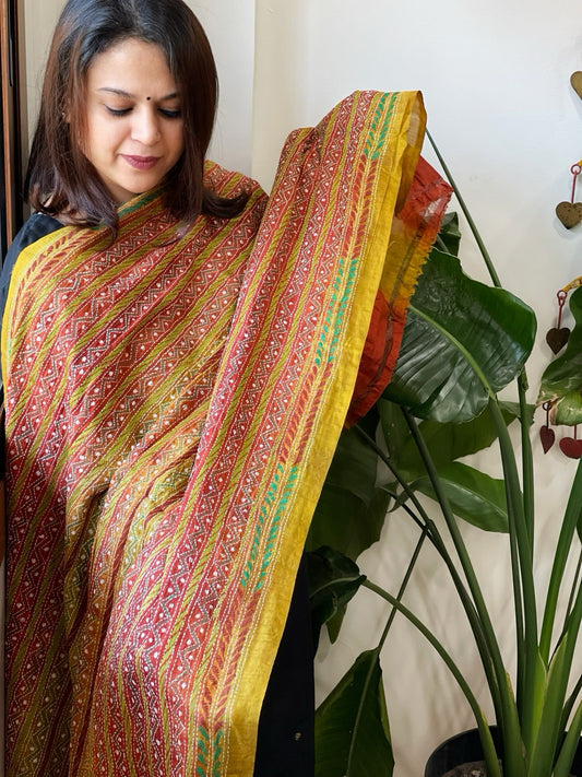 Yellowish Green Handmade Kantha Dupatta in Silk - Masakalee